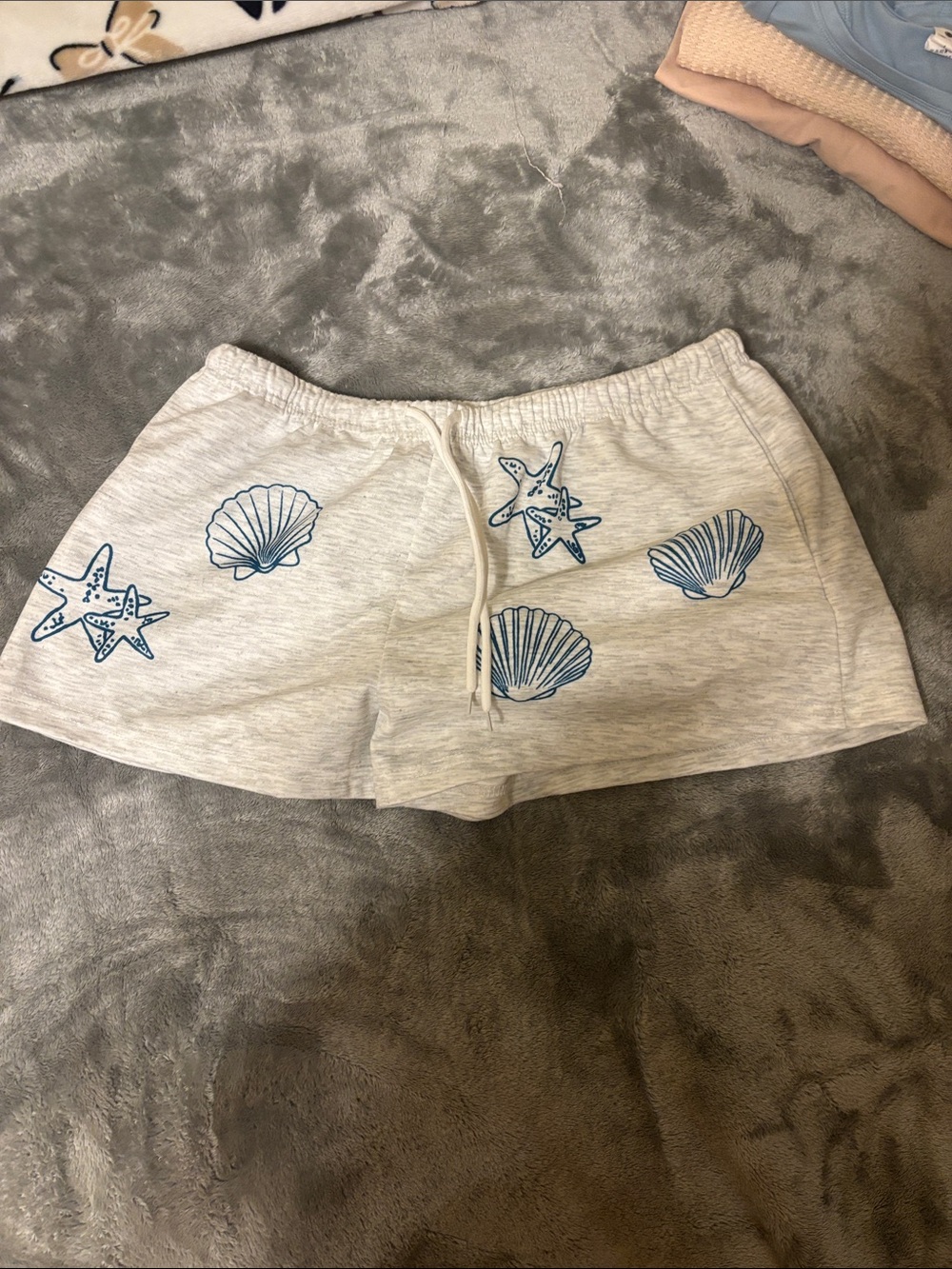 SHEIN Light Gray High Waist Shell Print Lounge Shorts